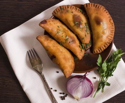 Чебуреки замороженные Емельянов оптом, свинина и мясо птицы, фасовка 3 кг / 6 кг